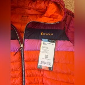 NWT Cotopaxi fuego hooded down jacket women’s xl